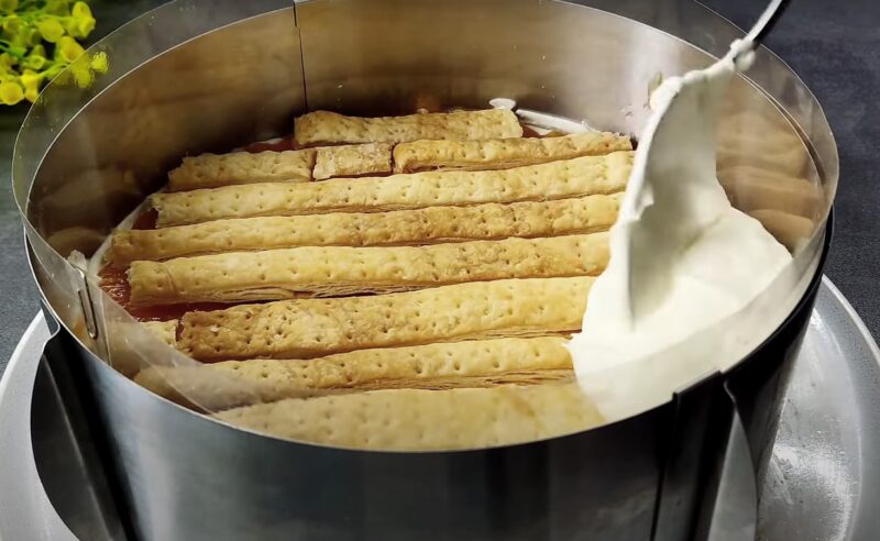 Невероятно вкусный праздничный торт. Готовлю без муки: простой рецепт